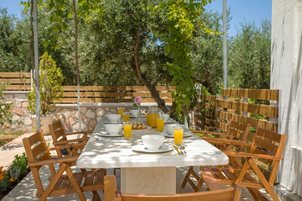 Villa Serenity Agia Marina  Dış mekan fotoğraf