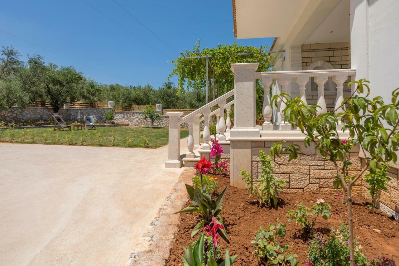 Villa Serenity Agia Marina  Dış mekan fotoğraf