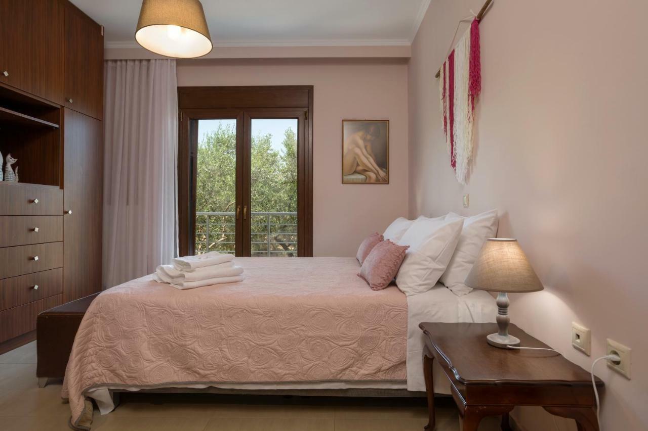 Villa Serenity Agia Marina  Dış mekan fotoğraf